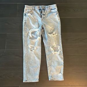 American Eagle - distressed stretch jeans - size 10